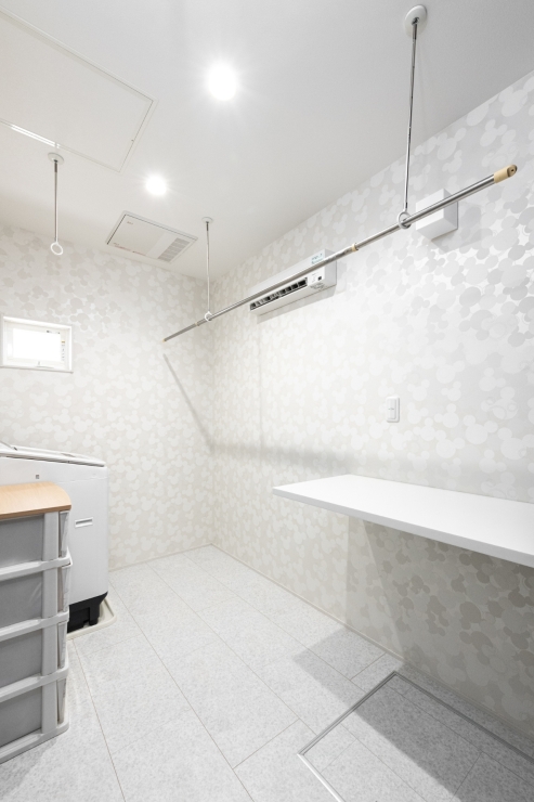 毎日の洗濯がスムーズに進むランドリールーム