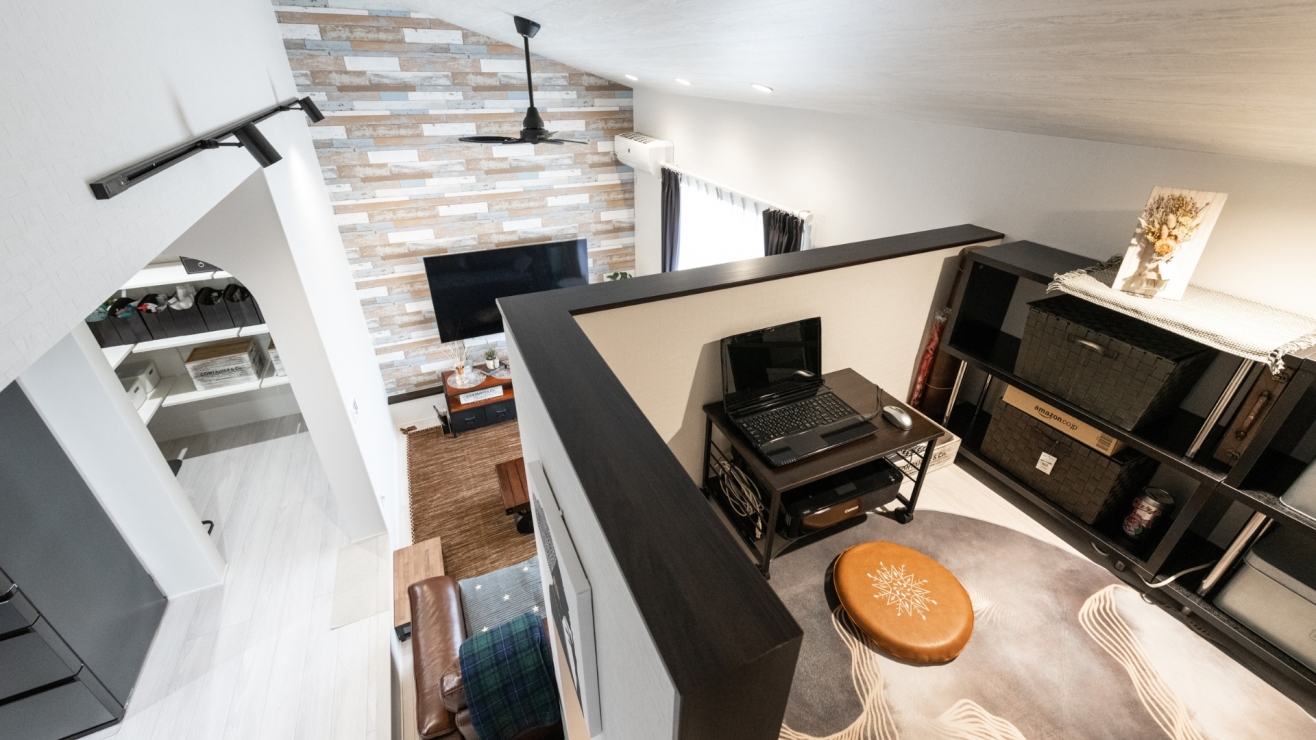 LDKを見下ろす書斎付きロフト空間