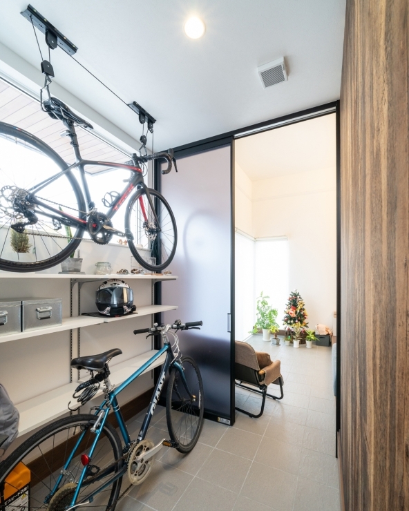 趣味も家族の時間も満喫する、土間リビングのある住まい