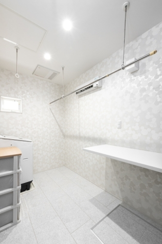 家族がつながる工夫が満載のナチュラルモダンハウス