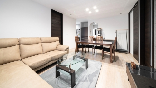 お互いの暮らしを尊重できる完全二世帯住宅