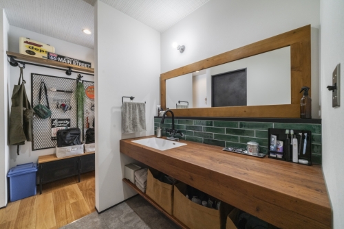 機能美と心地よさが調和する、インダストリアルテイストの家