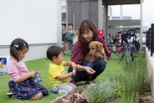 共働きで家事がラクな5人＋愛犬の暮らす住まい太陽光発電13ｋW搭載