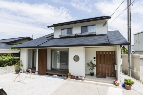 【太陽光搭載】家族が自然にリビングへ集まる住まい