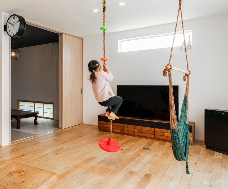 超空間の平屋 ワンフロアで叶える高天井×大開口住宅
