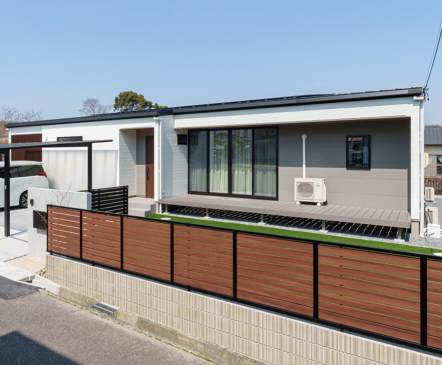 超空間の平屋 ワンフロアで叶える高天井×大開口住宅