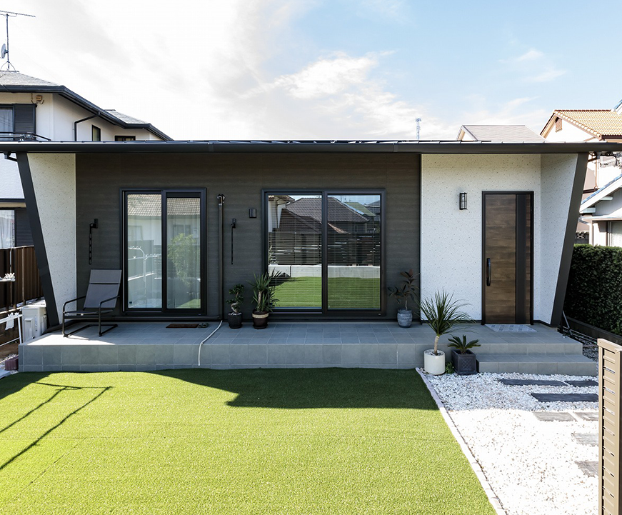 超空間の平屋 ワンフロアで叶える高天井×大開口住宅