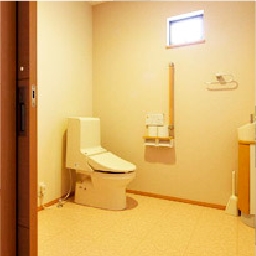 車椅子対応のトイレ